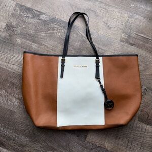 Michael Kors Jet Set Travel Tote Bag